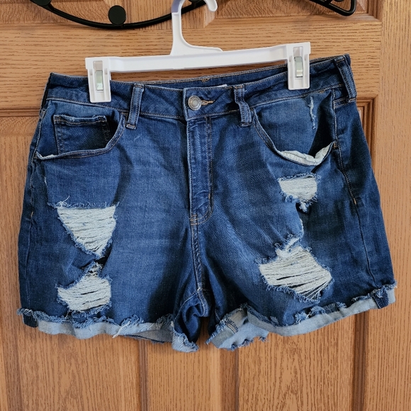 SO Curvy High Rise Midi Juniors Jean Shorts, Destroyed, Distressed, Size 15/32W - Picture 1 of 3